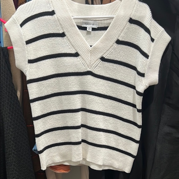 Everly Sweaters - Evereve  Women's Striped Sweater Vest - Black and White